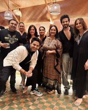 Nishi Saxena Instagram - An unforgettable night celebrating two milestones! 🎉 Happy Birthday to our amazing director, @romeshkalra sir and huge congratulations to Raj Sir on the grand launch of Sardarji Haveli! 🥂 Thank you, @rajan.shahi.543 sir for hosting such a wonderful evening..It was so heartwarming reuniting with everyone..Blessed to be a part of the DKP family! ❤️✨