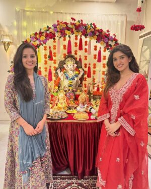 Nishi Saxena Instagram - Happy Ganesh Chaturthi Everyone! Ganpati Bappa Morya!🤍🎉