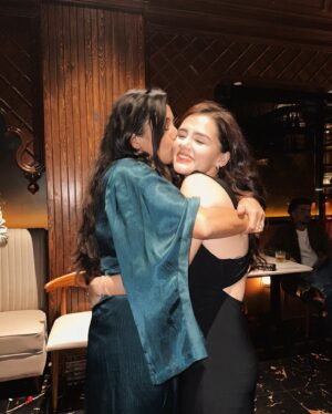 Nishi Saxena Instagram - An unforgettable night celebrating two milestones! 🎉 Happy Birthday to our amazing director, @romeshkalra sir and huge congratulations to Raj Sir on the grand launch of Sardarji Haveli! 🥂 Thank you, @rajan.shahi.543 sir for hosting such a wonderful evening..It was so heartwarming reuniting with everyone..Blessed to be a part of the DKP family! ❤️✨