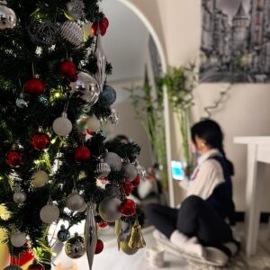 Noor Mazen Instagram - شتا شيحتاج گهوه ومطر وعيونگ ☕️🌧️👀
