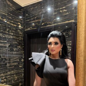 Noor Mazen Instagram - خلصنا العرس 💃🏻 

Makeup by @shams_alshemary 
@olala_beauty6