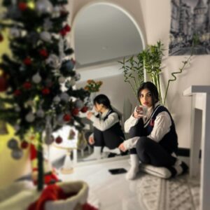 Noor Mazen Instagram - شتا شيحتاج گهوه ومطر وعيونگ ☕️🌧️👀