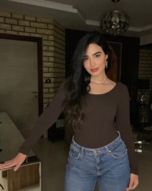 Omaima Jawad Al Shukrchi Instagram - Selfies & more 🤎💕