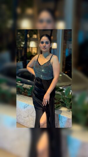 Pallavi Patil Instagram - Happy new year everyone 💎💎💎
.
.
Gown by @rent_and_celebrate 
.
.
#thankyou2024 #welcome2025 #bekind #greatful #blessed #pallavipatil
