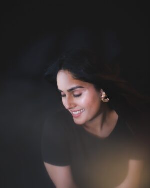 Pallavi Patil Instagram - 🖤🖤🖤
.
.
Photography by @swapnaspictorialhub .