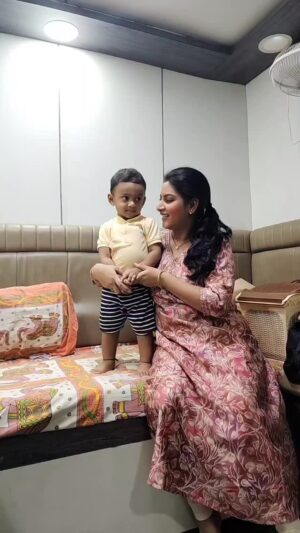 Pallavi Ramisetty Instagram - With litte pushparaj 

#throwback #momandson #funreelwithkids #pushpa2