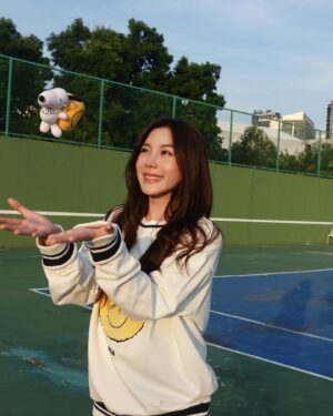 Pannin Charnmanoon Instagram - Living in the tennis dream🎾💛
#FILA #FILAxPeanuts #Snoopy #Peanuts #FILAThailand #ExplorewithFILA
