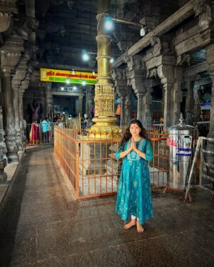 Papri Ghosh Instagram - Karthika deepam 🪔nalvazhthugal 🙏
#karthikadeepam #thiruvannamalai #temple #shiva #wish