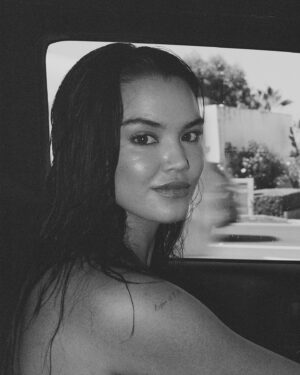 Paris Berelc Instagram - just a happy girl in her jeep