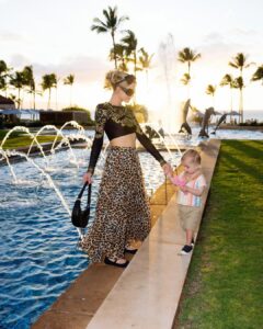 Actress Paris Hilton HD Photos and Wallpapers January 2025