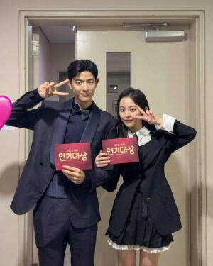 Park Ji-hu Instagram - #사계의봄 🌸🩷
그리고 깨알 수혁 🥹