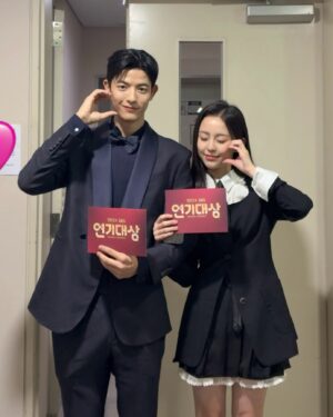 Park Ji-hu Instagram - #사계의봄 🌸🩷
그리고 깨알 수혁 🥹