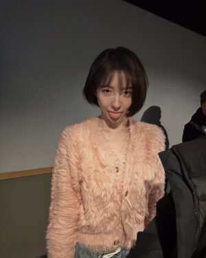 Park Ji-hyun Instagram - 💗동화지만 청불입니다💗
게릴라 무대인사
개봉 첫 날부터 극장에 찾아주셔서 감사합니다
주말 무대인사에서 또 만나요 🙏🏻