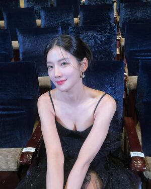 Park Ju-hyun Instagram - 오늘은 데뷔 5주년 ✨