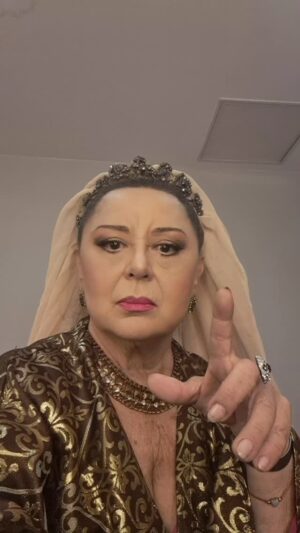 Parla Şenol Instagram - 
