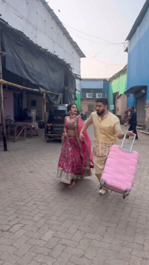 Parull Chaudhry Instagram - Aur kuch maang leti 🤣🤣🤣

#reels #funnyreels