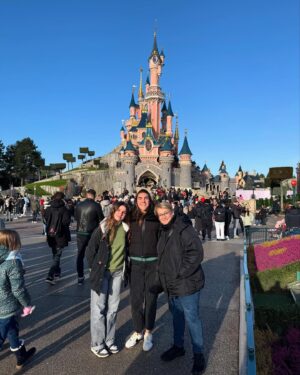 Patri Guijarro Instagram - 🎄🫕🪅😜🧡