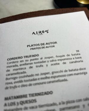 Paula Neves Instagram - Hoje fomos conhecer o restaurante Aires no Estoril. Um ambiente muito acolhedor, ao som de Gotan Project, com comida Argentina pura.
Viajámos até lá, desde o atendimento, ao vinho e aos sabores.
E a carne?? Hummmm…desfazia-se na boca ❤️ 
Adorámos! Sem dúvida a repetir 

@aires.estoril