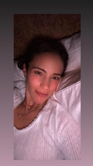 Paula Patton Instagram - Sweet dreams✨💕🌙