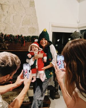 Paulina Vetrano Instagram - Un gustazo Papá Noel 🫰🏼 Feliz navidad para todos 🥂🍾🤍