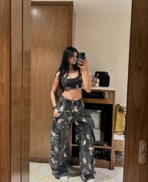 Payal Gaming Instagram - Dreamhack fit 🎮🔥

Wearing: @chapter2drip