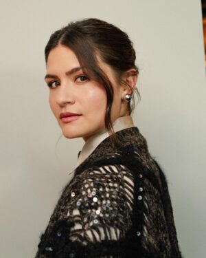 Phillipa Soo Instagram - Thank you @jimmykimmellive 🖤 photo credit @jgeigs 

Thank you @brunellocucinelli_brand for this autumnal dream 🖤🩶🖤🩶
Styling @cristinaehrlich w/ @bridgetblacksten @annaacelia assist
Hair @rena.calhoun 
MU @pircillapae 
Earrings @_jennybird 
Rings @swarovski 
Shoes @ysl 
Tights @wolford