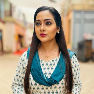 Piyali Munsi Instagram - Dekhte Rahiye PandyaStore💖

Customised necklace by @anscollection7 💖
📸 : @veer_photography606__