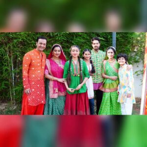 Piyali Munsi Instagram - Jhanak has entered Vihan's home. Has Vihan fallen in love with Jhanak?

Tune in every night at 10:30 PM to watch Jhanak, only on Star Plus!

"@jhanak_official @chakraborty.ankita8 @kunalrverma @hibanawab @piyalipmunsi @aslichandni @instantsachin @puneetpanjwani @ajoy.chakraborty87 @sunnysachdevaa @pisalkajal @patralichattopadhyay @krushalahuja9 @leenagangopadhyay @saib_albanerjee @donvanzara @donvanzara.official @naaradanusha @naaradsiddhantgill @naaradvedantgill"

#Jhanak #MagicMoments #StarPlus #LoveAndRelationships #FamilyDrama #NewChapter #JourneyOfLife #IndianTV #Entertainment #TVShow