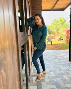 Piyali Munsi Instagram - 💚💚💚💚
📸 : @realbarshachatterjee 🥰