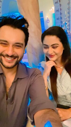 Piyali Munsi Instagram - Itni pyaari hai piyali @piyalipmunsi 
••
#instagram #instagood #reels #reelitfeelit #abhisheksharma #abhikifam