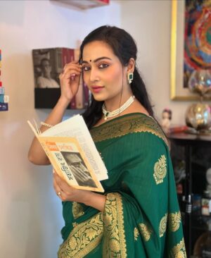 Piyali Munsi Instagram - শুভ নববর্ষ🌺💐

Thanx for the click @realbarshachatterjee 
Saree : @silksuta @gargi_14_mishra