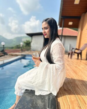 Piyali Munsi Instagram - 🏝️⛅️🍸🍾