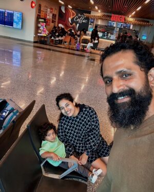 Pooja Ramachandran Instagram - Habibi…… we are coming to #dubai 🇦🇪

#globetrottingfamily #familythattravels #comingtodubai