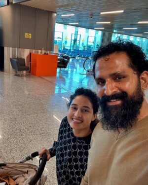Pooja Ramachandran Instagram - Habibi…… we are coming to #dubai 🇦🇪

#globetrottingfamily #familythattravels #comingtodubai