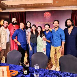 Pooja Sharma Instagram - So the magic of Mahabharat brought us all together … yet again…. after a long long time. No one has changed a bit, they have only grown n evolved and become even lovelier people. We joked and jibed and laughed and it felt like another day on the sets of that wonderland called Mahabharat(our show). Moments that may again last a lifetime… and yes we have included you in the fun. Stay tuned to @swastikproductions to watch the happenings of that day. Revealing soon on their youtbe channel. Thank you @sktorigins for always living it up to the hilt both then and now. 

Some blessings never diminish and thank God for that 😇🙏🏻💖

@sktorigins  @rriyadeepsi  @aravchowdharry  @thesauravgurjar  @rohitvbhardwaj  @sourabhraaj.jain @arpitranka @shaheernsheikh  @thakur_anoopsingh  @1ahamsharma @swastikproductions . Rest were dearly missed.
#mahabharat #mahabharatstarplus #swastikproductions #joy #laughter #reunion