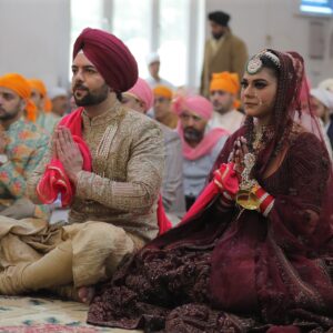 Poonam Preet Bhatia Instagram - Three years of love, laughter, and holding each other through it all ♥️ Here’s to many more years by your side, my forever ♾️ 😘😘 
Love you baby @sanjaygagnaniofficial 🥰♥️

#Happy3tous #forevertogo