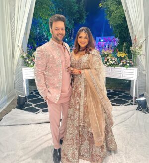 Poonam Preet Bhatia Instagram - Swiped right 👉🏻 Now it’s for life ♥️ 🧿

@sanjaygagnaniofficial 🥰

#myhappyplace #betterhalf #myhome