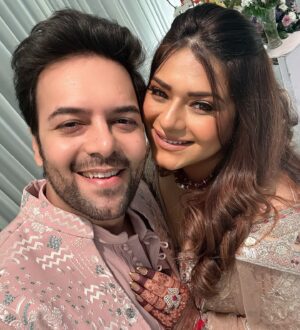 Poonam Preet Bhatia Instagram - Swiped right 👉🏻 Now it’s for life ♥️ 🧿

@sanjaygagnaniofficial 🥰

#myhappyplace #betterhalf #myhome