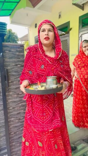 Poonam Sharma Instagram - Govardhan Maharaj ki Jay