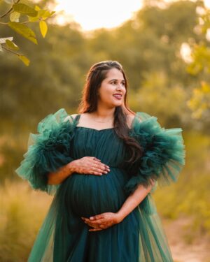 Poonam Sharma Instagram - New beginning in some time 🥰❤️👼
shoot- @ramtiyafilmsjaipur 
dressing- @jaipurrentaloutfit 
makeup - @makeover_rupali 
mehendi - @annumehendiartist