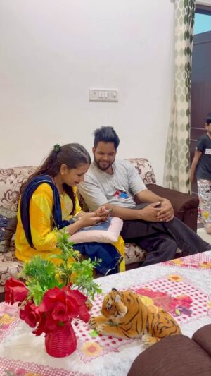 Poonam Sharma Instagram - baad mein Bata Unga😁😁