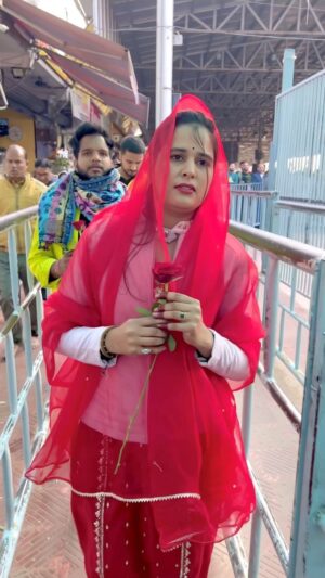 Poonam Sharma Instagram - Happy birthday khatu wale baba❤️🙏🎂
#new #viral #khatu #shyam #birthday #trend