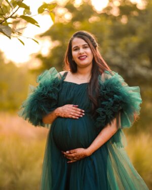Poonam Sharma Instagram - New beginning in some time 🥰❤️👼
shoot- @ramtiyafilmsjaipur 
dressing- @jaipurrentaloutfit 
makeup - @makeover_rupali 
mehendi - @annumehendiartist