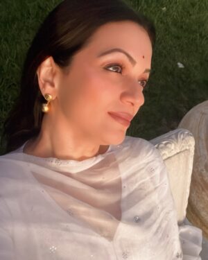 Prachee Shah Instagram - …
Manifesting a magical 2025 ❤️
.
नए साल की शुभकामनाएँ 😇
#happynewyear #2025 #gratitude #pracheeshahpaandya