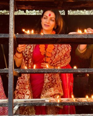 Prachee Shah Instagram - …
In the presence of the divine mother 🙏 Experiencing unconditional love and blessings 😇
Looking forward to my kathak performance  tomorrow evening at Kalakshetra Guwahati . 
.
#kamakhya #guwahati #gratitude #blessings #blessed #kathakdancer #actor #pracheeshahpaandya