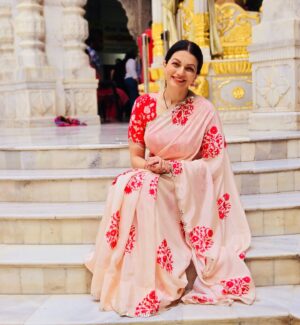 Prachee Shah Instagram - …
Because everyday is Saree day 😍❤️
.
#worldsareeday #sarees 
#sareelove #sareelover #simply #me #kathakdancer #actor #pracheeshahpaandya