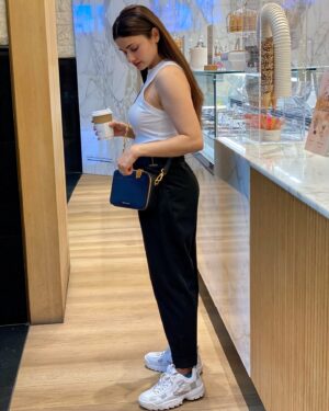 Prachi Desai Instagram - Pop Quiz 
Q.  What is the equivalent of ‘kids don’t talk to strangers’? 
A. ‘Adults don’t post in real time’ 
😋 
#latergram ☕️ #missmylonghair #truestory 
#coffee o’clock