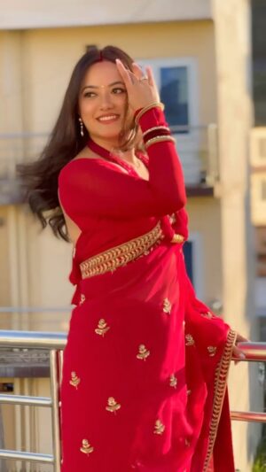 Prakriti Shrestha Instagram - Laijaau hai laijaau maya ♥️♥️♥️