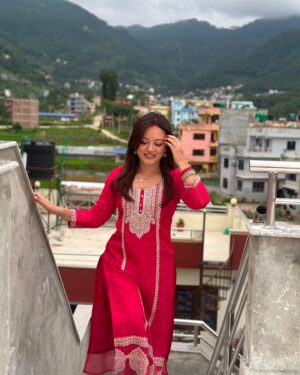 Prakriti Shrestha Instagram - 💕💞💗 Take me back please 💓💕💞
