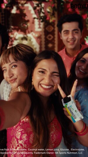 Pranavi Manukonda Instagram - Festivities don’t pause, so why should you? Beat the crash with BODYARMORLyte. Coconut water, Electrolytes, and Rapid Rehydration to keep you in the game!

#BODYARMORLyte #RapidHydration